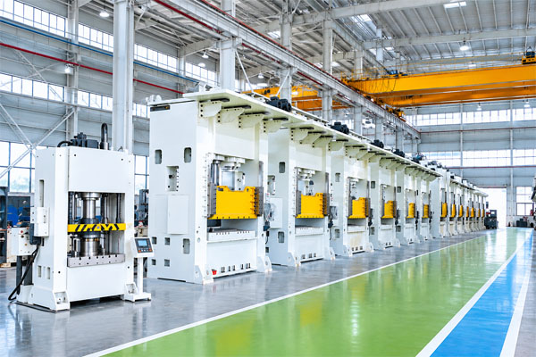 数控油压机：小型精密压装到大型工程压制成型